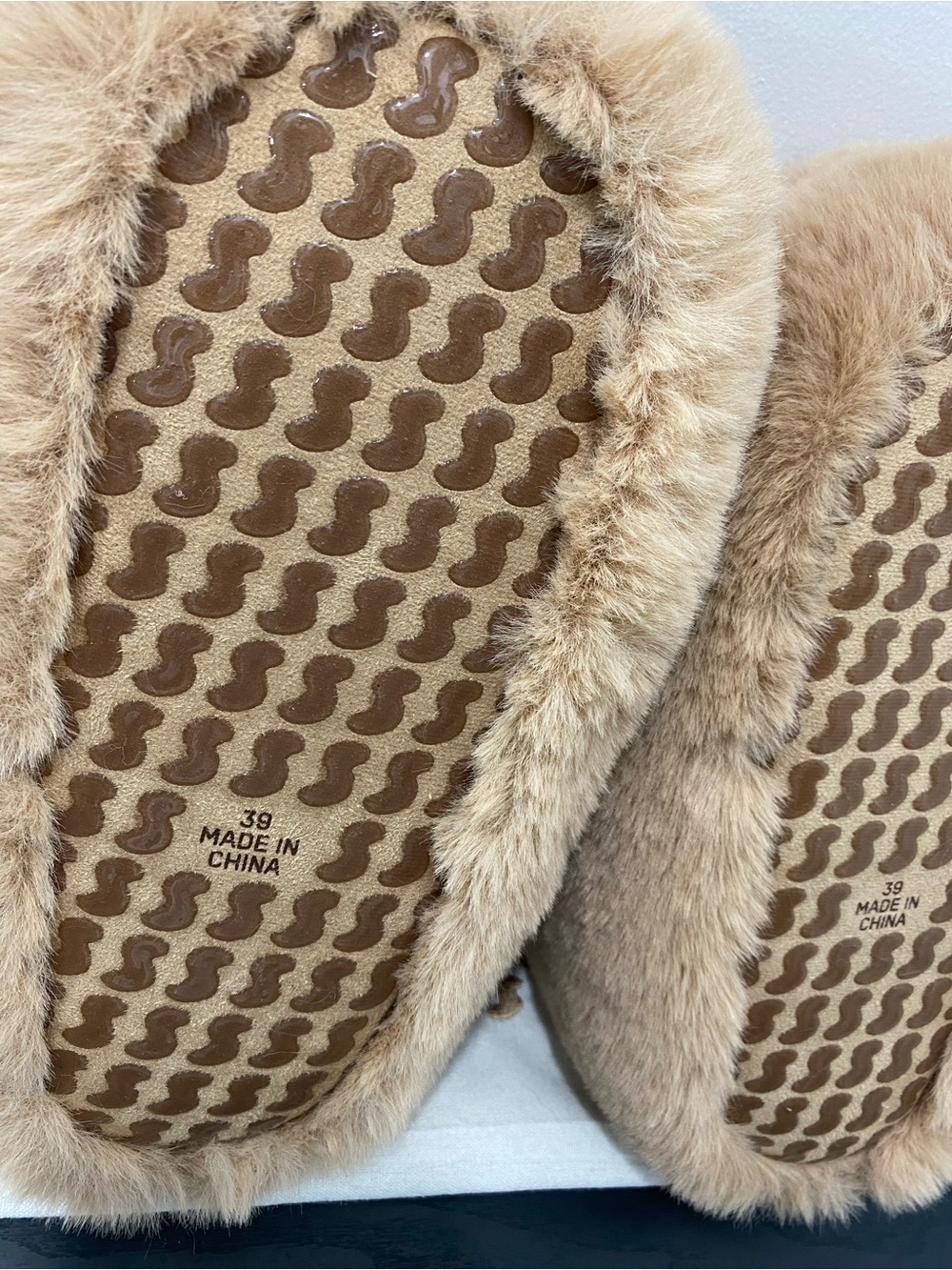 🤎✨NWT SKIMS Teddy Bear Slippers Light Brown Size EU 39/US 8.5W🤎 - Picture 10 of 10